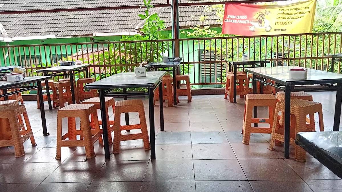 Ayam Lepaas